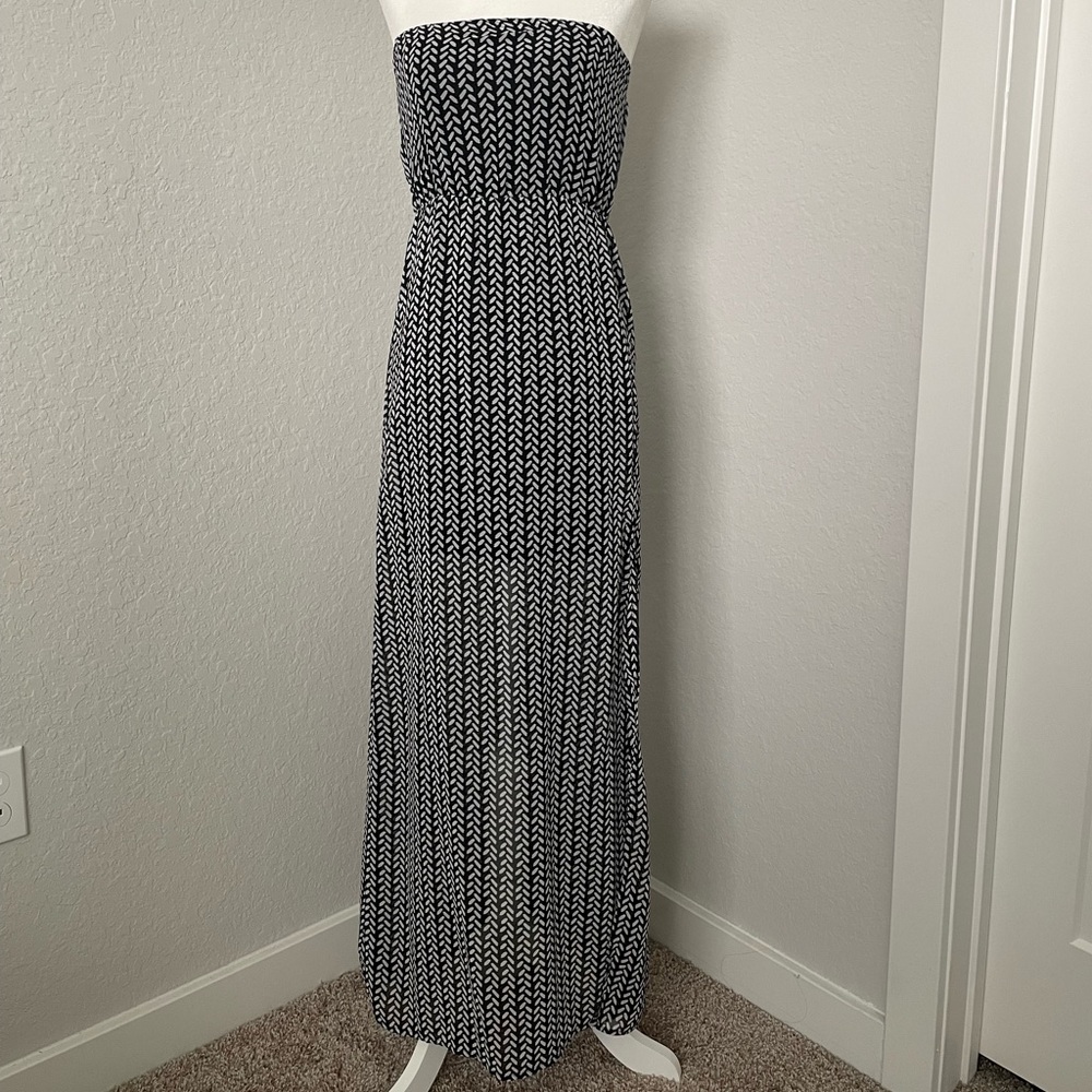 Black & white strapless maxi dress with slit